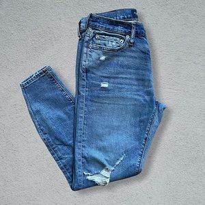 Abercrombie & Fitch Ripped Slim Taper Jeans